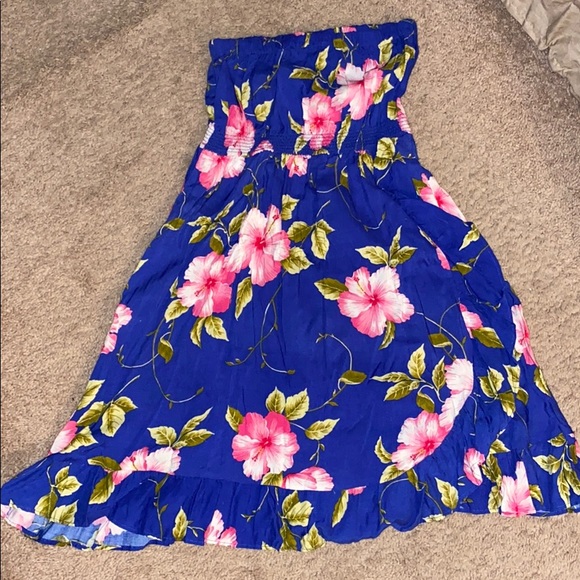 Dresses & Skirts - Strapless Hawaii dress